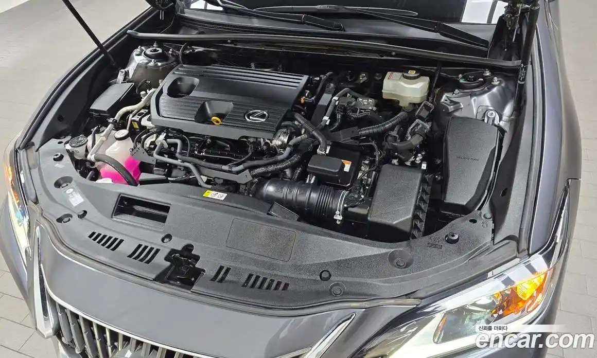 Lexus ES 2022 2.5 Автомат в Москве № 272345, фото 4