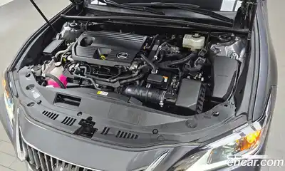 Lexus ES 2022 2.5 Автомат в Москве № 272345, миниатюра 4