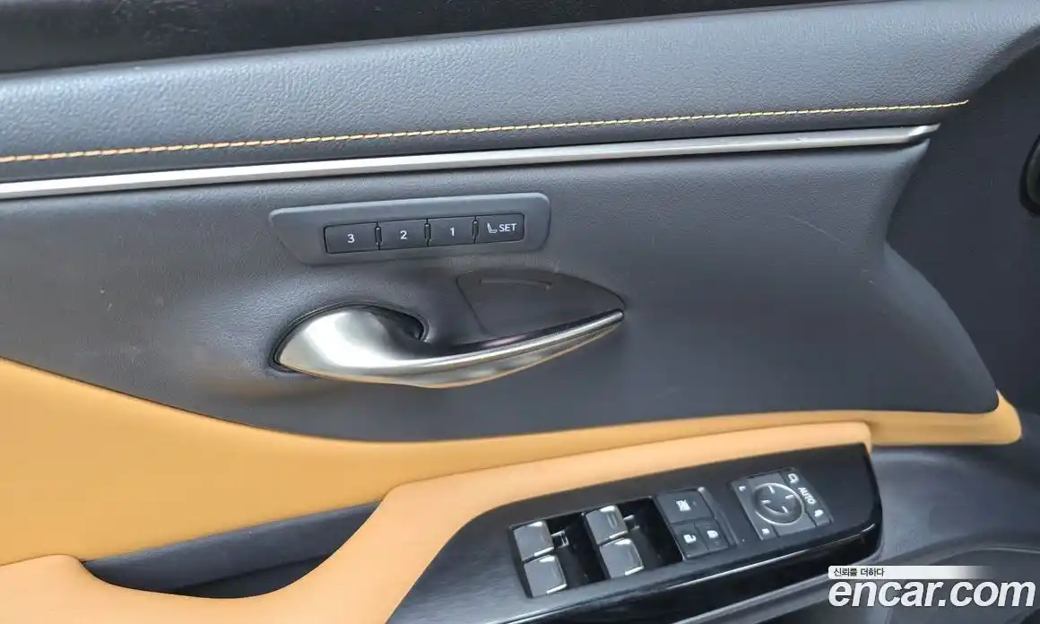 Lexus ES 2022 2.5 Автомат в Москве № 272345, фото 7