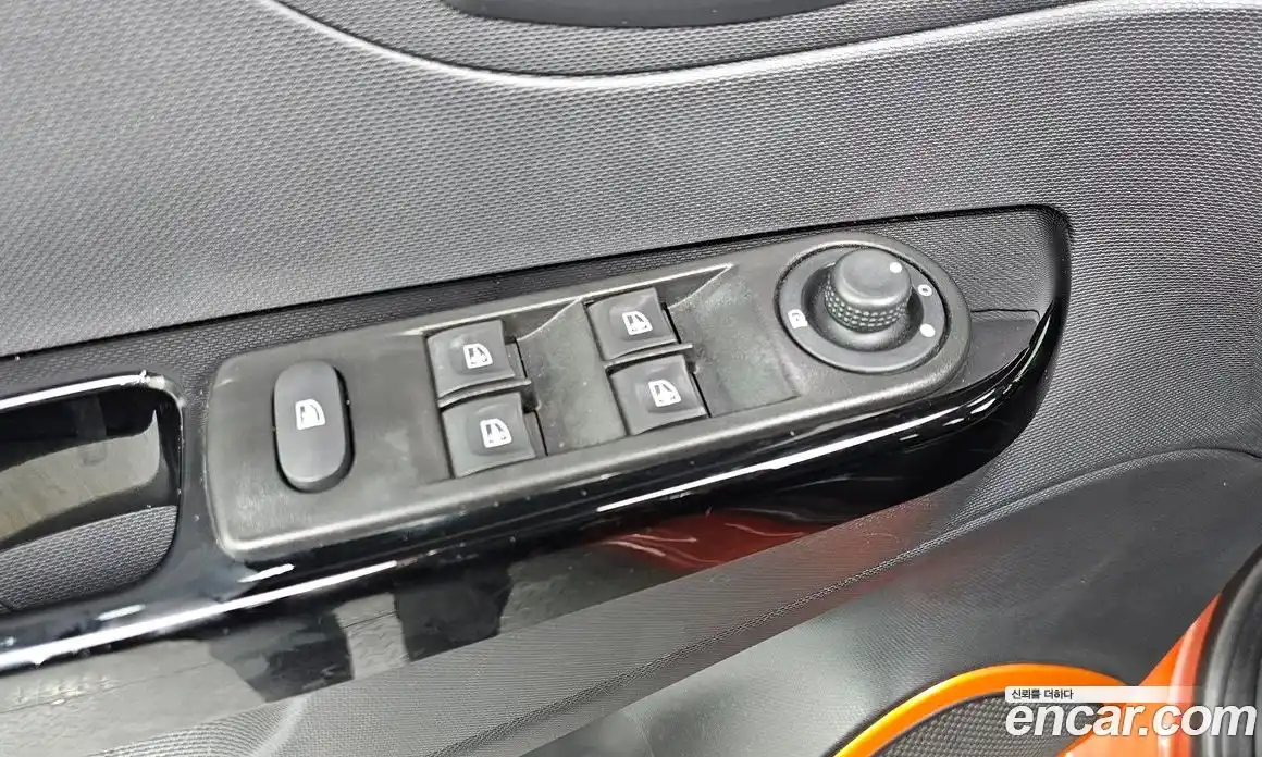 Renault QM3 2015 1.5 Автомат в Москве № 276609, фото 11