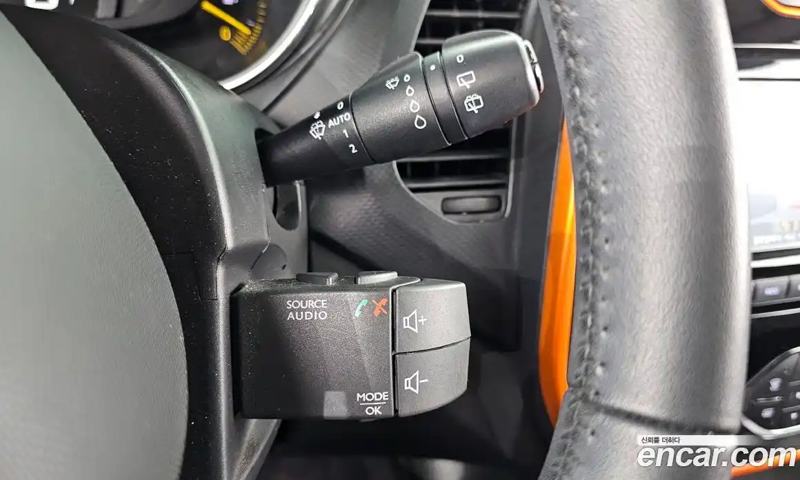 Renault QM3 2015 1.5 Автомат в Москве № 276609, фото 15