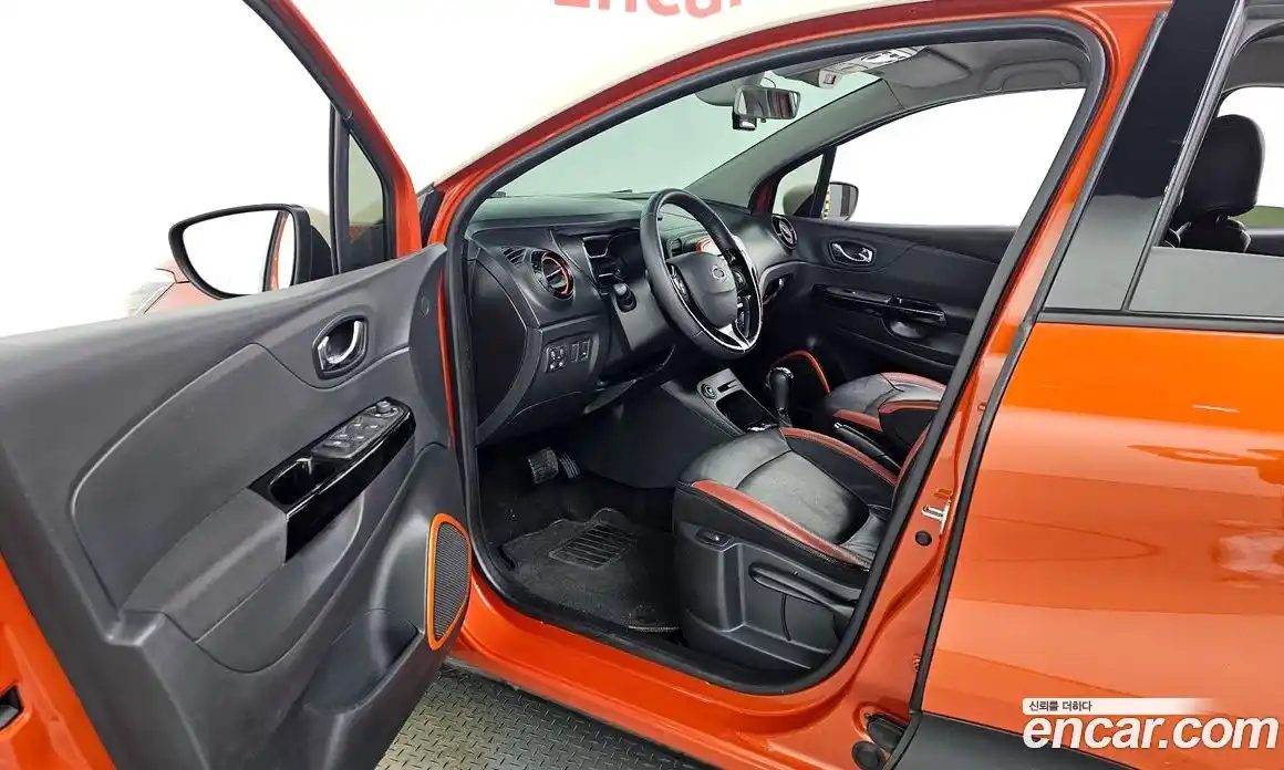 Renault QM3 2015 1.5 Автомат в Москве № 276609, фото 16