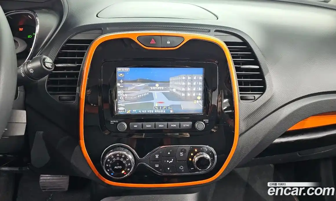 Renault QM3 2015 1.5 Автомат в Москве № 276609, фото 17