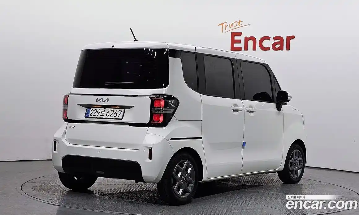 Kia Ray 2023 1.0 Автомат в Москве № 287560, фото 7