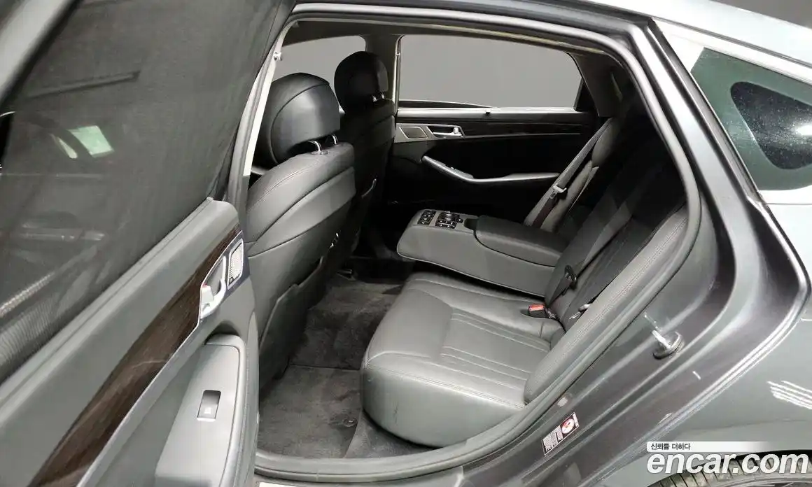 Genesis G80 2018 3.3 Автомат в Москве № 289110, фото 14