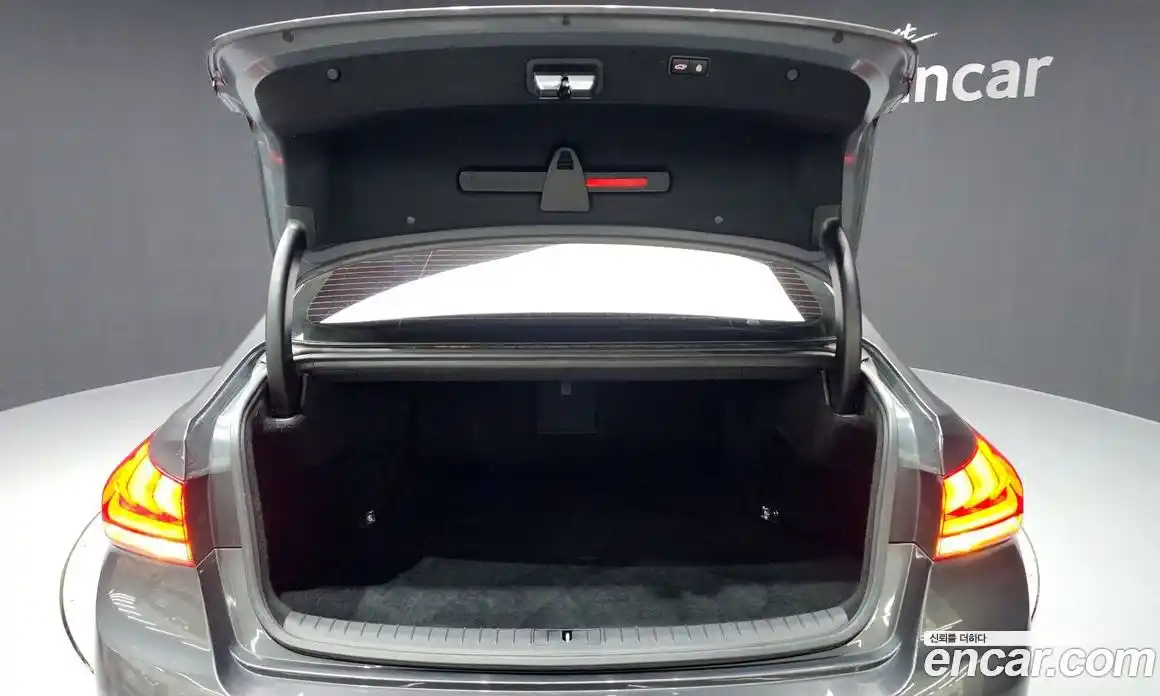 Genesis G80 2018 3.3 Автомат в Москве № 289110, фото 8