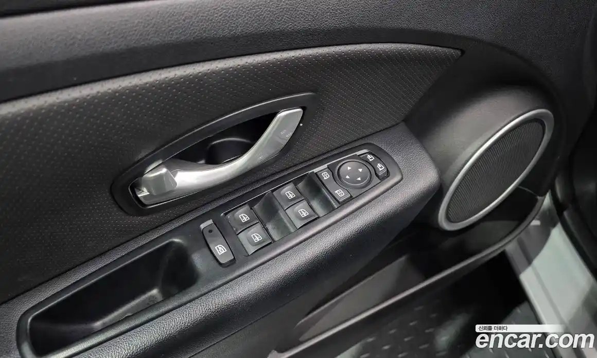 Renault SM3 2018 0.1 Автомат в Москве № 316937, фото 14