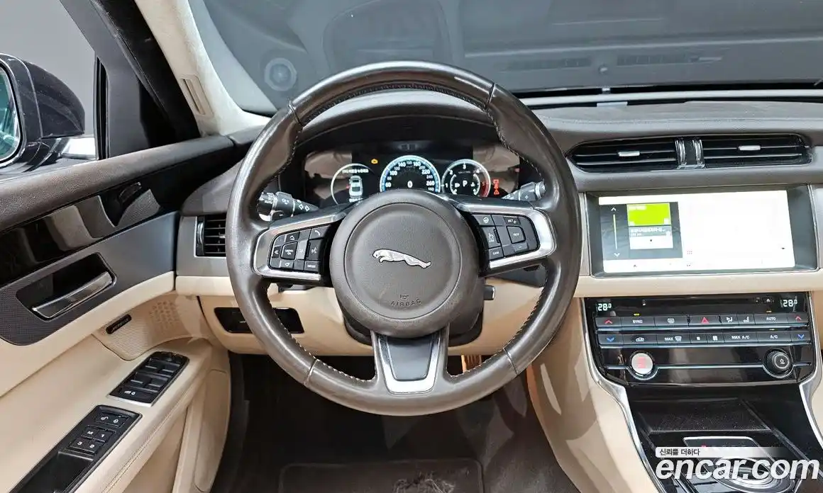 Jaguar XF 2019 2.0 Автомат в Москве № 320145, фото 20