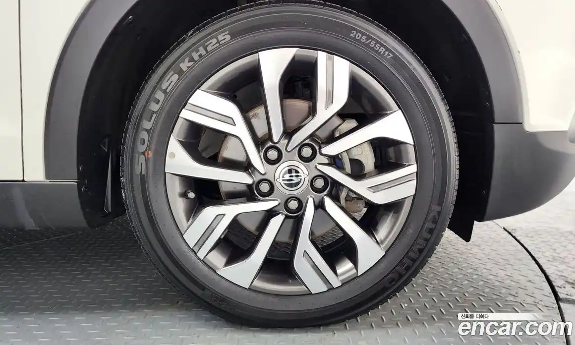 SsangYong TIBOLI 2019 1.6 Автомат в Москве № 33484, фото 14