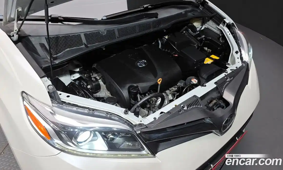 Toyota Sienna 2018 3.5 Автомат в Москве № 334877, фото 15