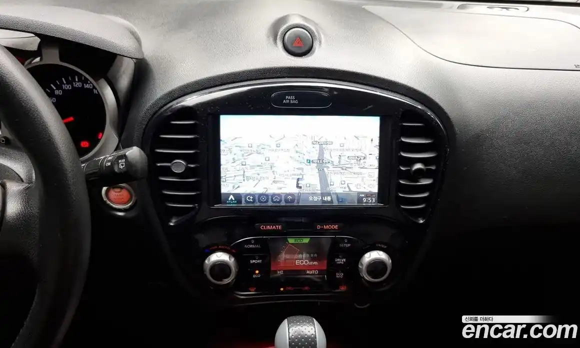 Nissan Juke 2017 1.6 Автомат в Москве № 342612, фото 12