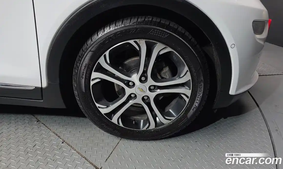 Chevrolet Bolt EV 2019 0.2 Автомат в Москве № 40072, фото 13