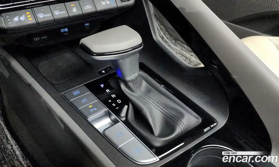 Hyundai Avante 2024 1.6 Автомат в Москве № 49806, фото 15