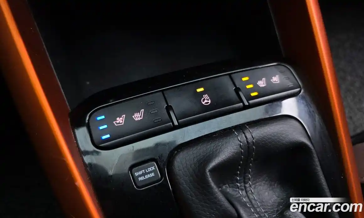 Kia Stonic 2019 1.4 Автомат в Москве № 5956, фото 9