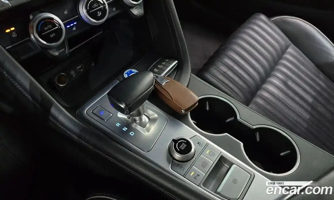 Genesis G70 2018 2.0 Автомат в Москве № 81402, фото 15