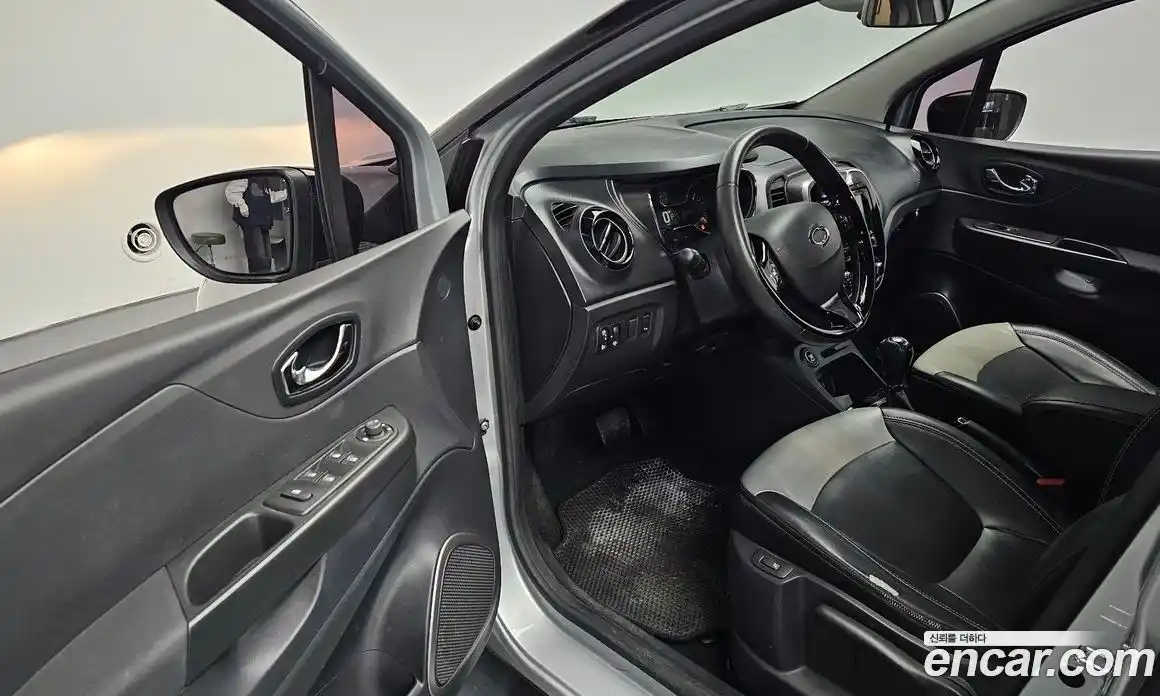 Renault QM3 2015 1.5 Автомат в Москве № 107361, фото 1