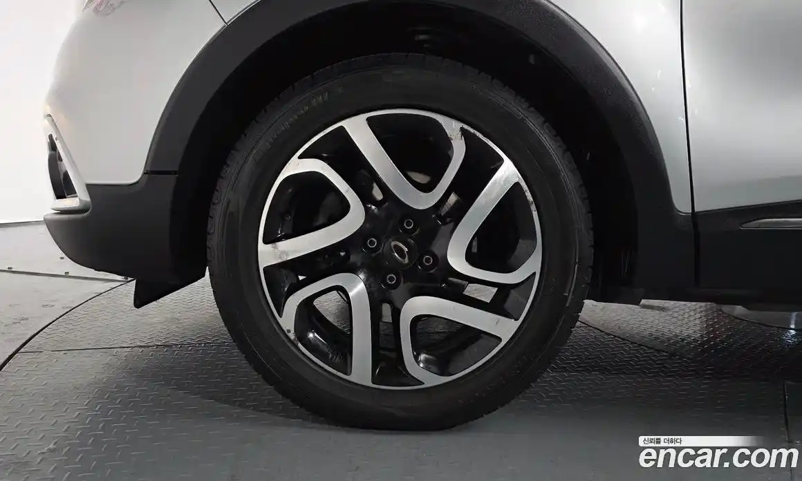 Renault QM3 2015 1.5 Автомат в Москве № 107361, фото 13