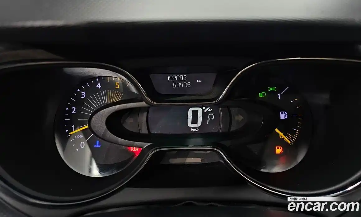 Renault QM3 2015 1.5 Автомат в Москве № 107361, фото 17