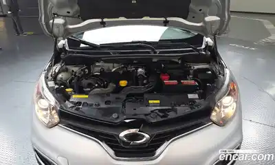 Renault QM3 2015 1.5 Автомат в Москве № 107361, миниатюра 5