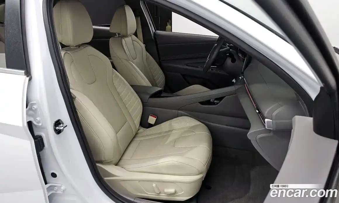 Hyundai Avante 2024 1.6 Автомат в Москве № 107834, фото 13