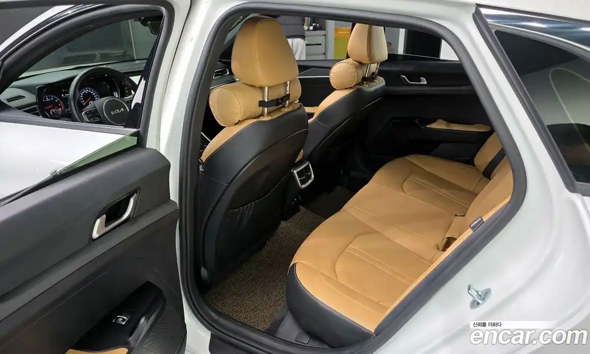 Kia K5 2022 1.6 Автомат в Москве № 108074, фото 19