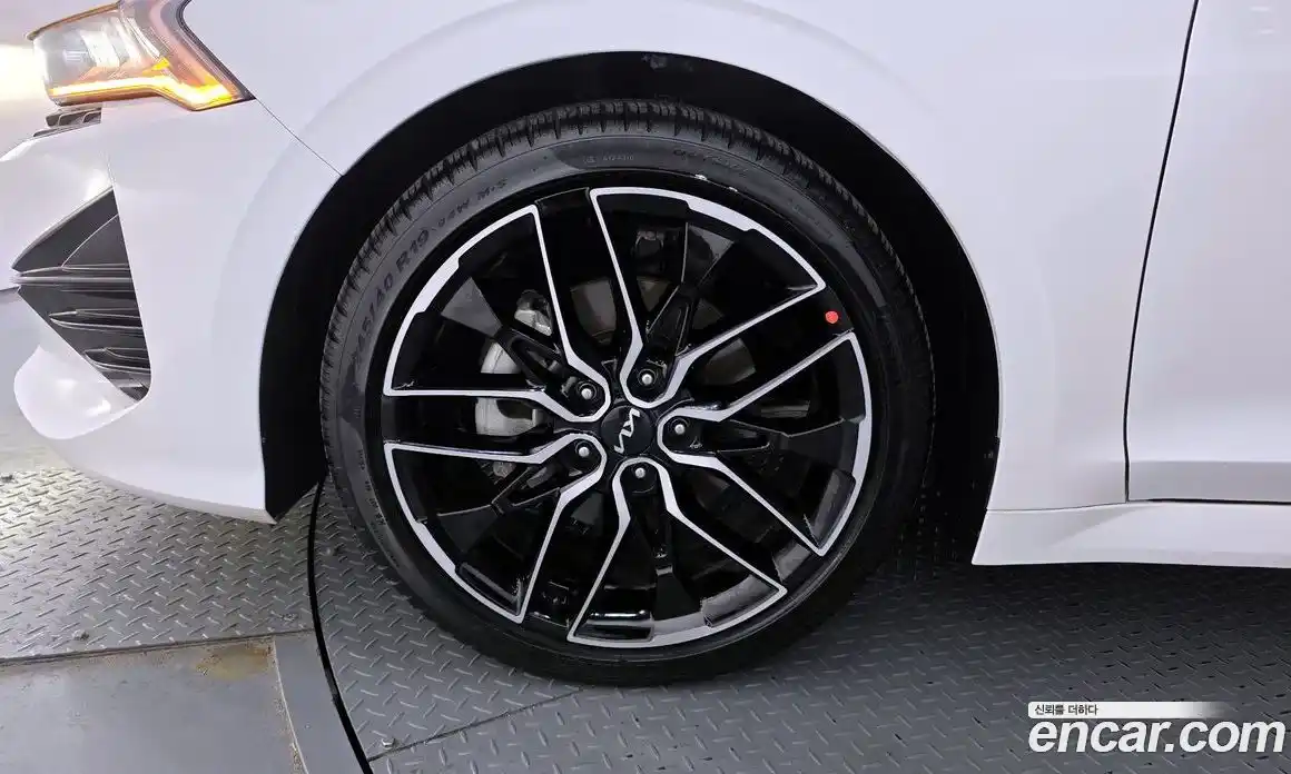 Kia K5 2022 1.6 Автомат в Москве № 108074, фото 3