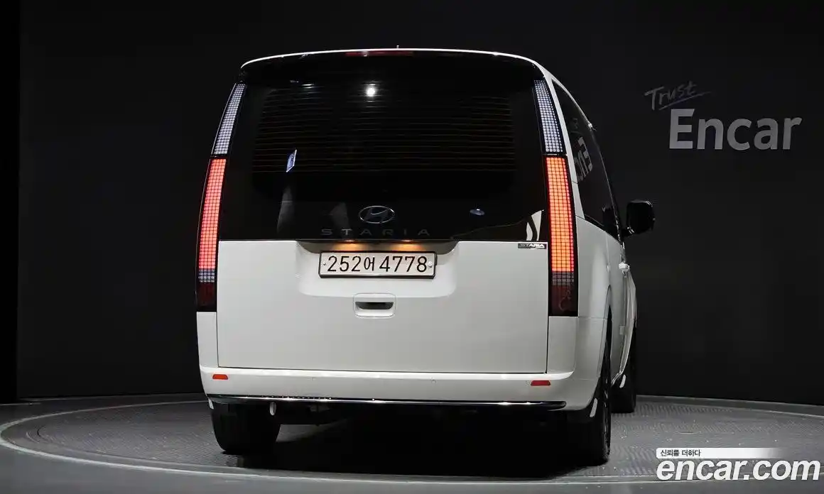 Hyundai Staria 2025 3.5 Автомат в Москве № 109201, фото 4