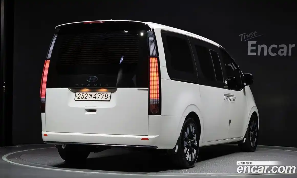 Hyundai Staria 2025 3.5 Автомат в Москве № 109201, фото 6