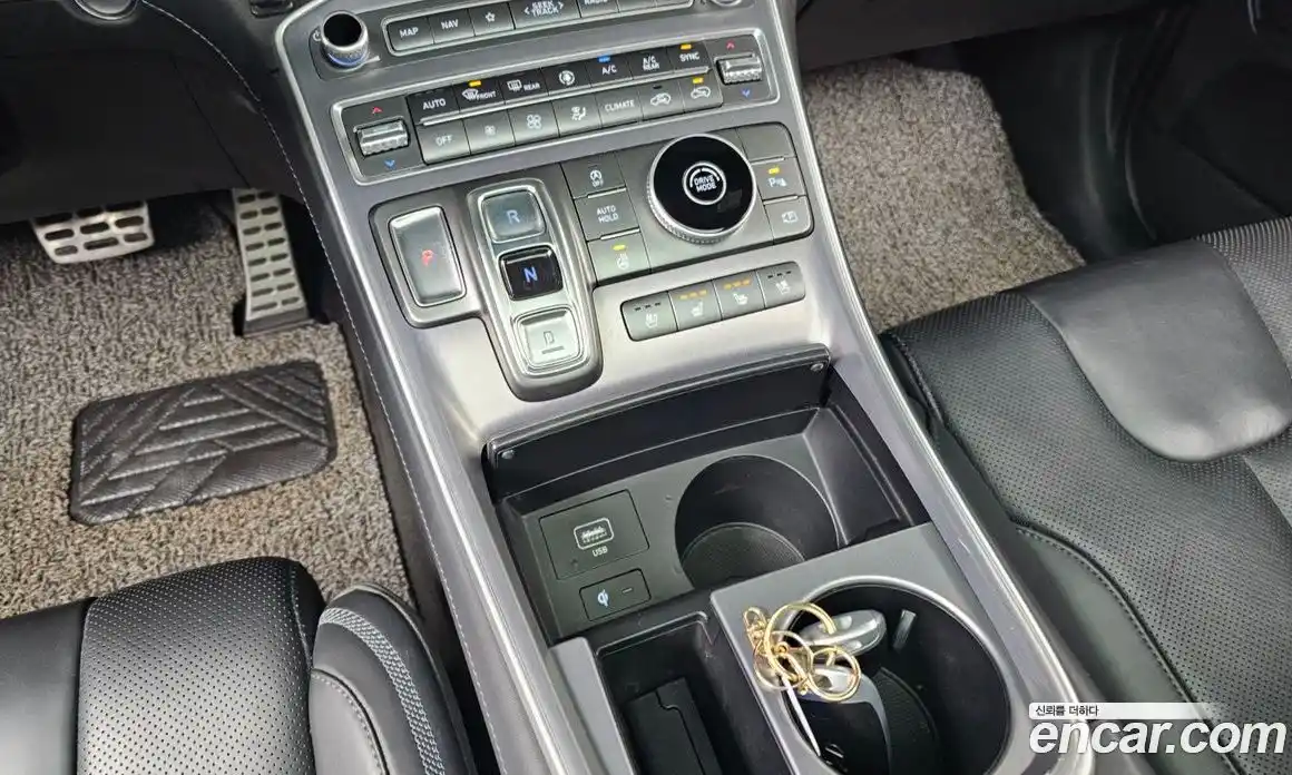 Hyundai Santa Fe 2021 2.2 Автомат в Москве № 113288, фото 20