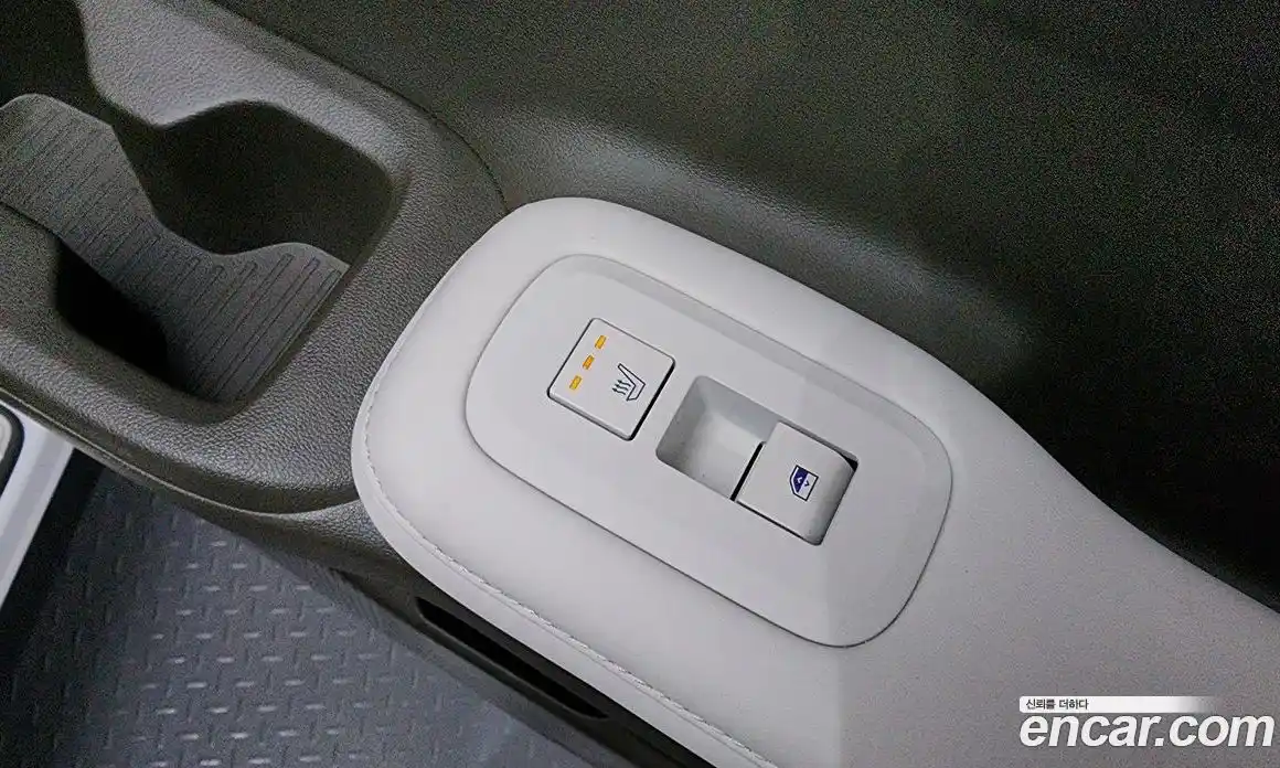 Hyundai Santa Fe 2024 1.6 Автомат в Москве № 123297, фото 15