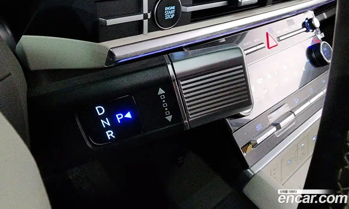 Hyundai Santa Fe 2024 1.6 Автомат в Москве № 123297, фото 5