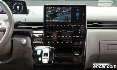 Hyundai Staria, 2023