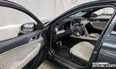 Genesis G70 2023 2.0 Автомат в Москве № 129033, миниатюра 2