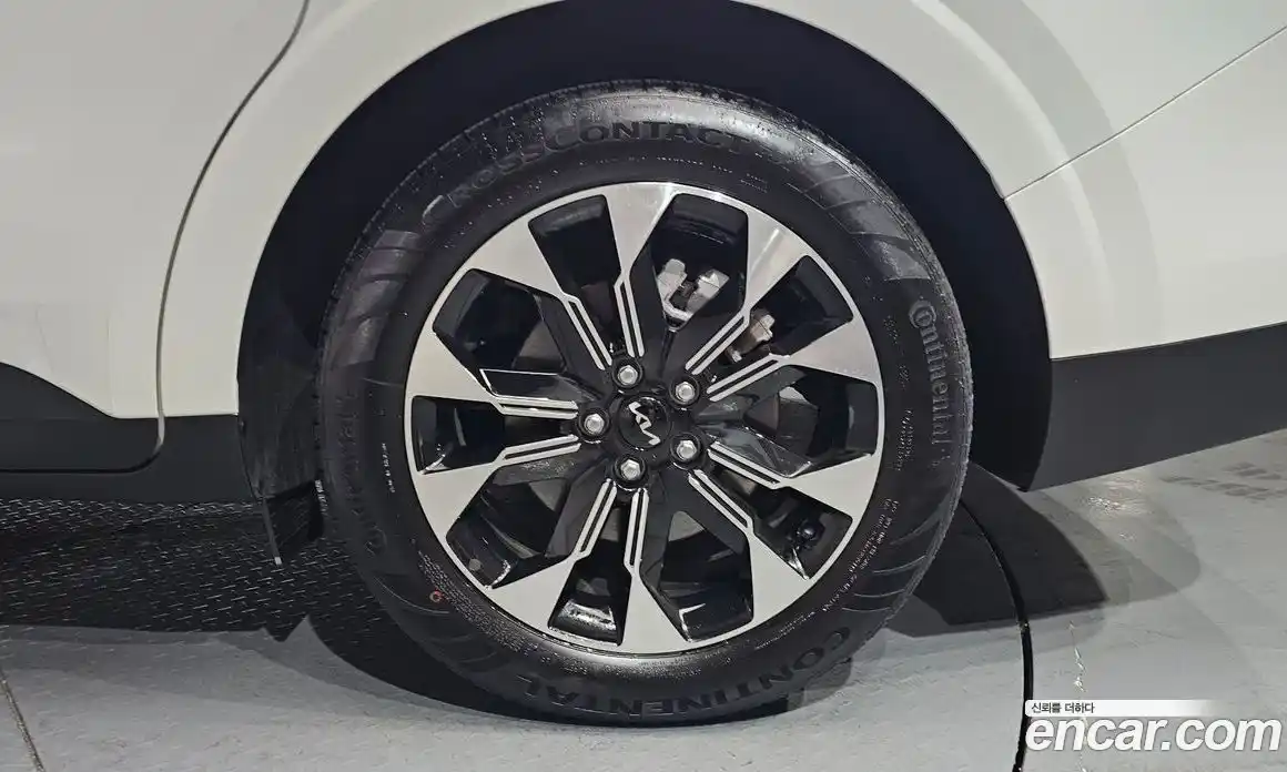 Kia Canival 2023 3.5 Автомат в Москве № 132632, фото 17