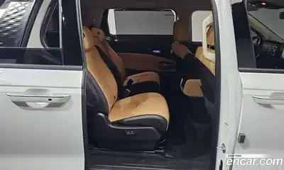 Kia Canival 2023 3.5 Автомат в Москве № 132632, миниатюра 9