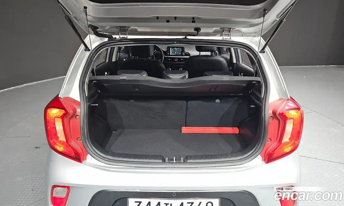 Kia Morning 2020 1.0 Автомат в Москве № 133776, фото 8