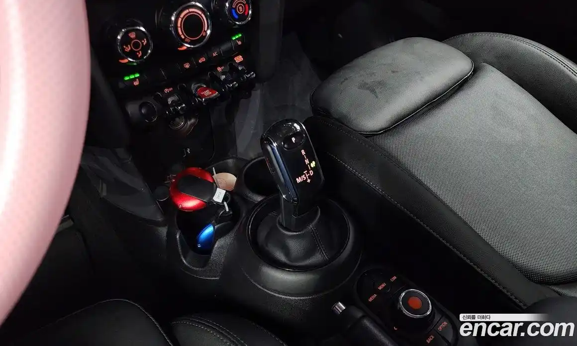 Mini Cooper 2021 1.5 Автомат в Москве № 139579, фото 1