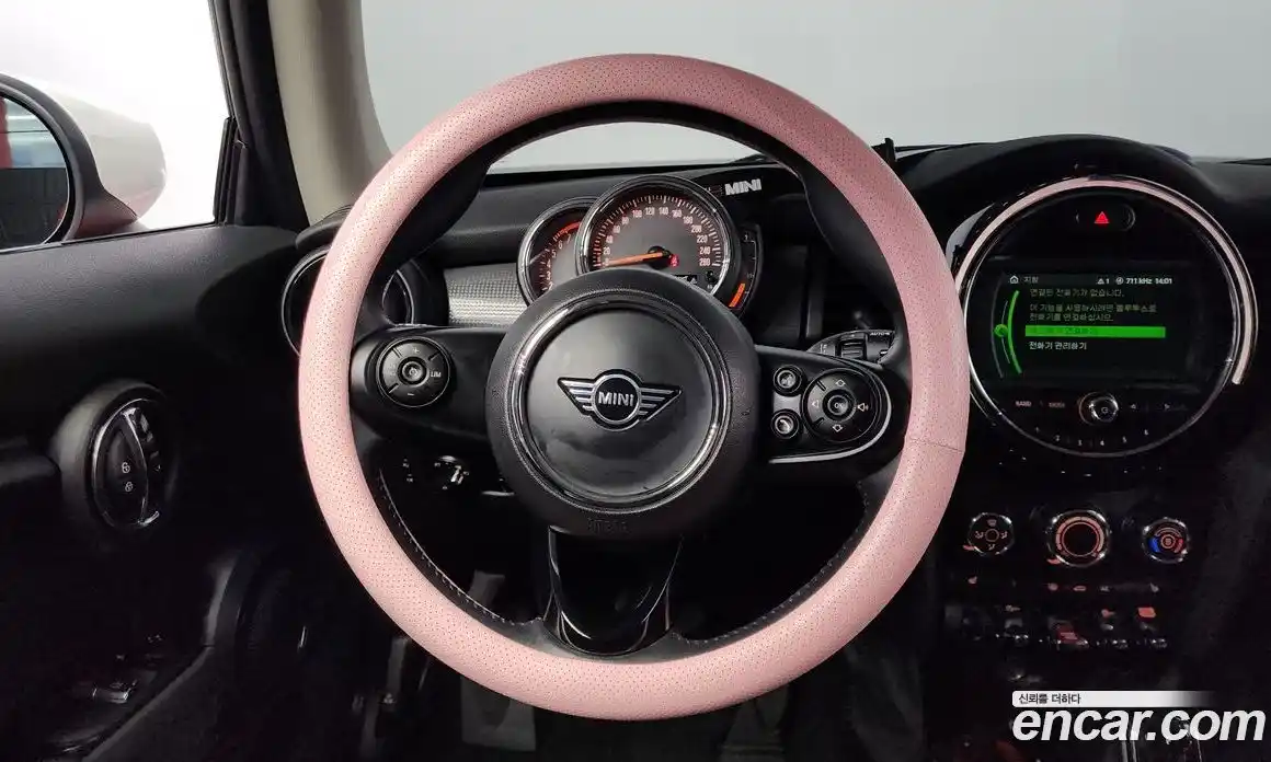 Mini Cooper 2021 1.5 Автомат в Москве № 139579, фото 20