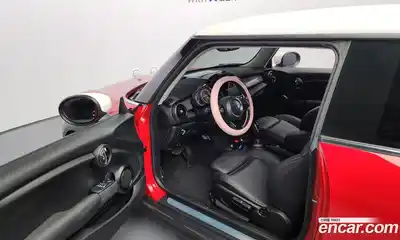 Mini Cooper 2021 1.5 Автомат в Москве № 139579, миниатюра 2