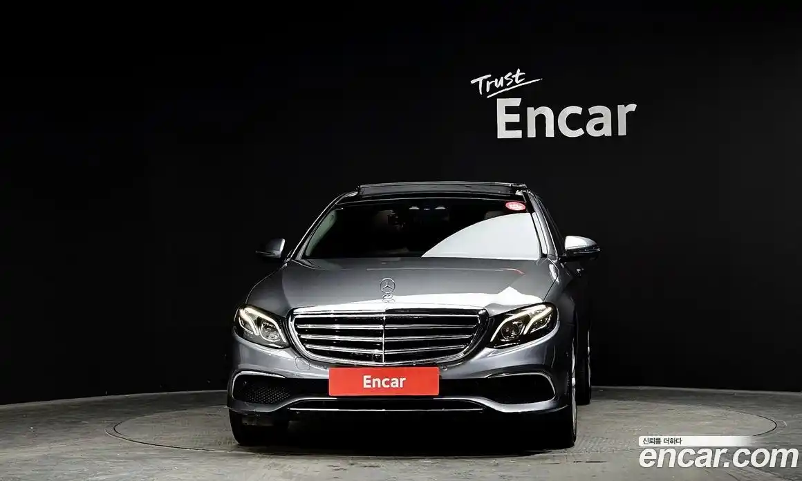 Mercedes-Benz E-Class 2017 2.0 Автомат в Москве № 142604, фото 13