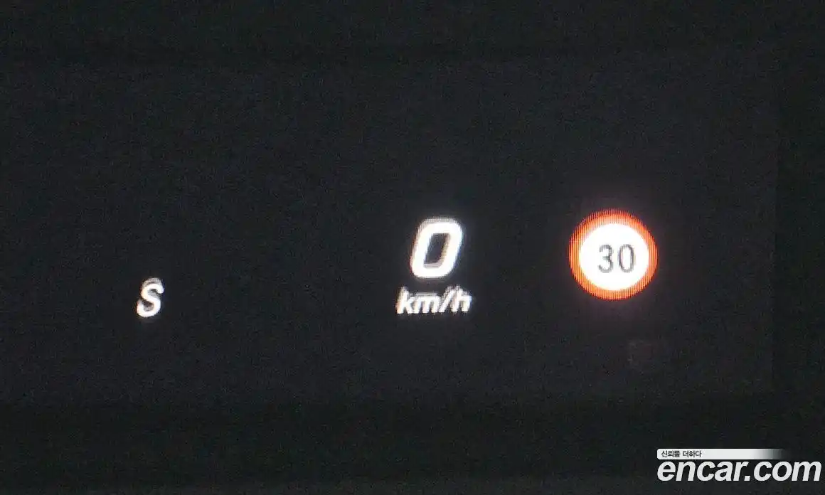 Mercedes-Benz E-Class 2017 2.0 Автомат в Москве № 142604, фото 18