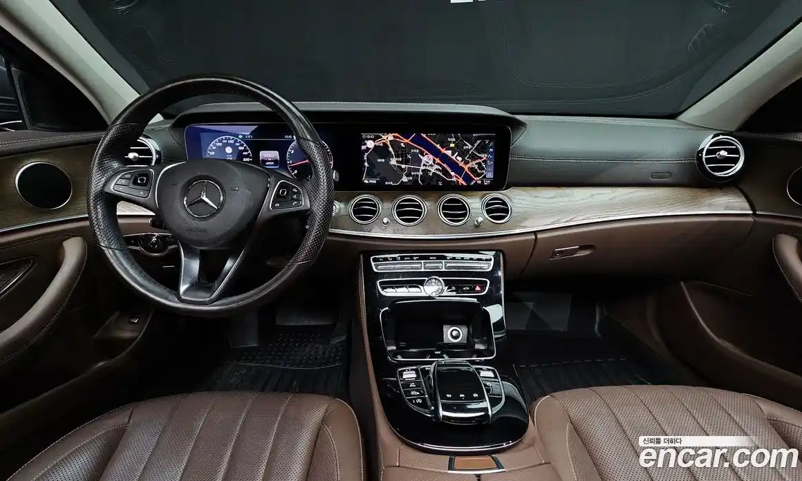 Mercedes-Benz E-Class 2017 2.0 Автомат в Москве № 142604, фото 4