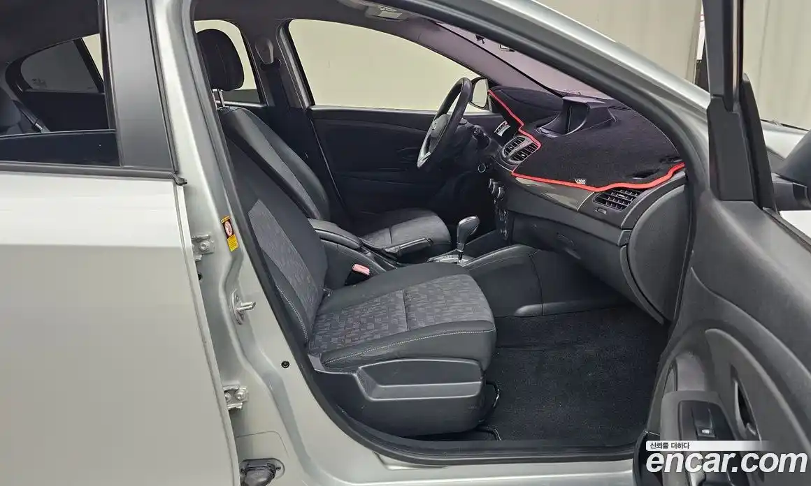 Renault SM3 2016 1.6 Автомат в Москве № 148319, фото 6