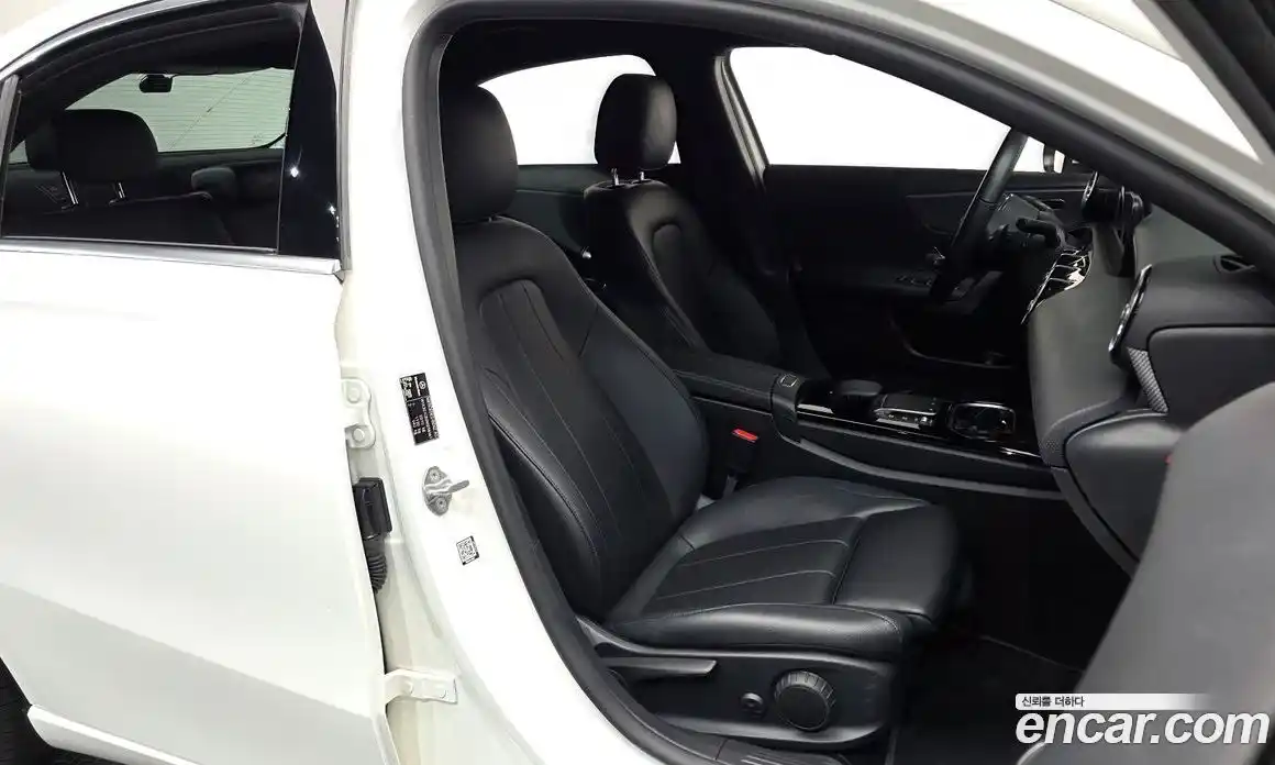 Mercedes-Benz A-Class 2021 1.9 Автомат в Москве № 150693, фото 14