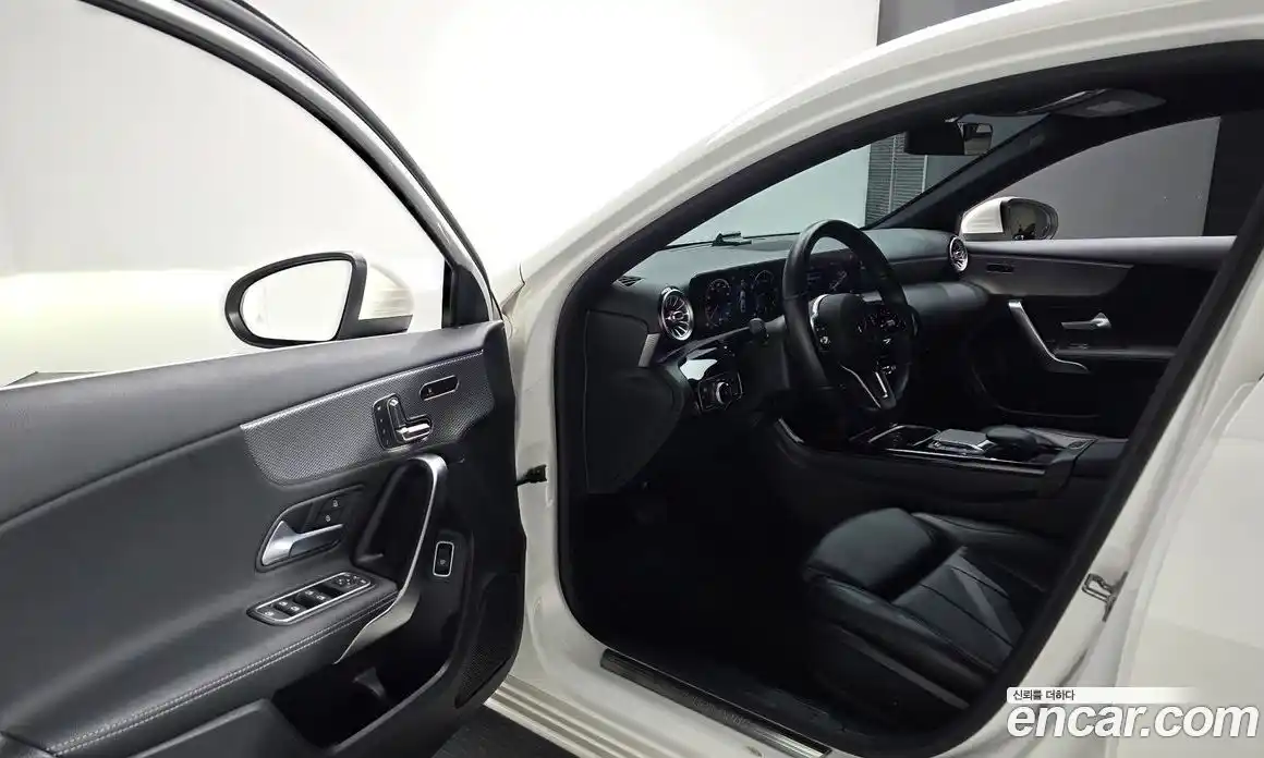 Mercedes-Benz A-Class 2021 1.9 Автомат в Москве № 150693, фото 17