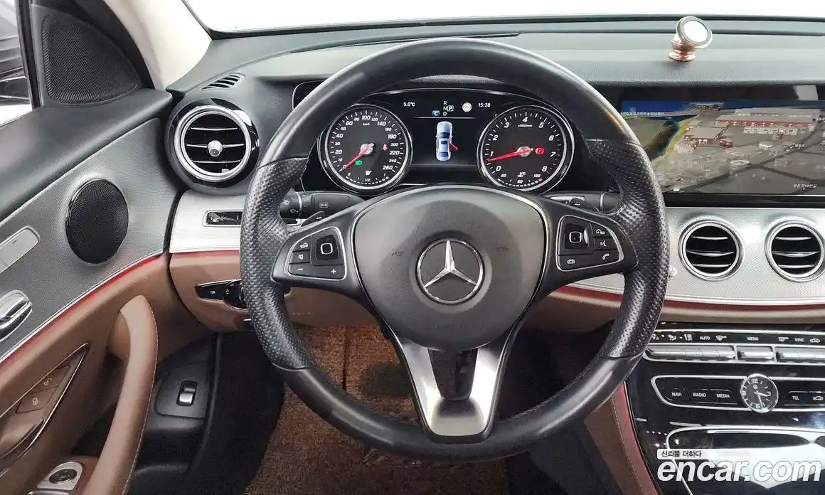 Mercedes-Benz E-Class 2017 2.0 Автомат в Москве № 150792, фото 16