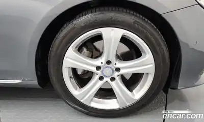 Mercedes-Benz E-Class 2017 2.0 Автомат в Москве № 150792, миниатюра 2