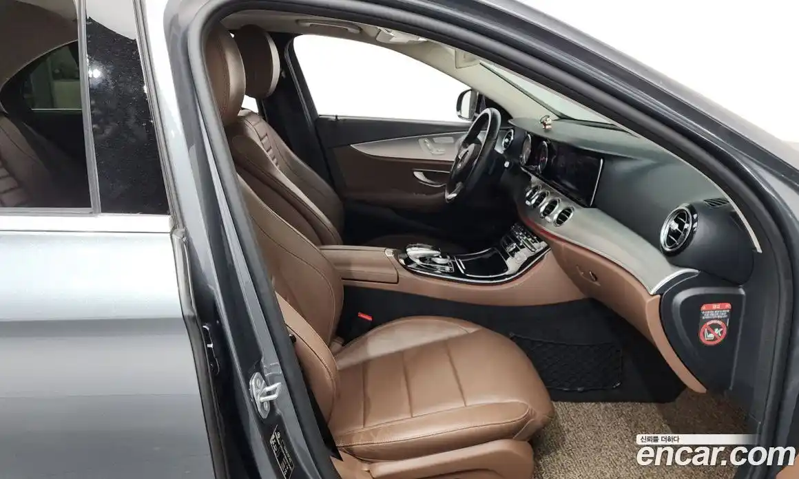 Mercedes-Benz E-Class 2017 2.0 Автомат в Москве № 150792, фото 8