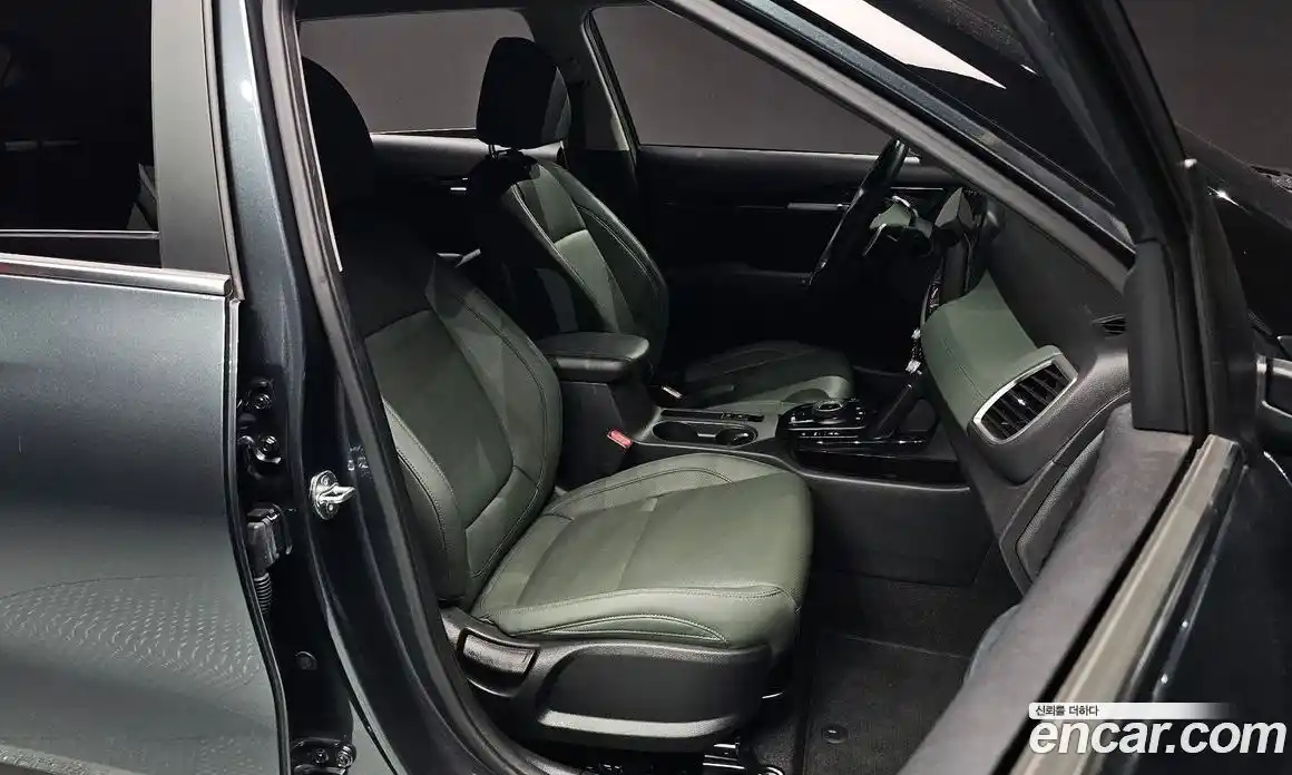 Kia Seltos 2023 1.6 Автомат в Москве № 15342, фото 4