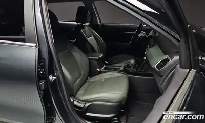 Kia Seltos 2023 1.6 Автомат в Москве № 15342, миниатюра 4